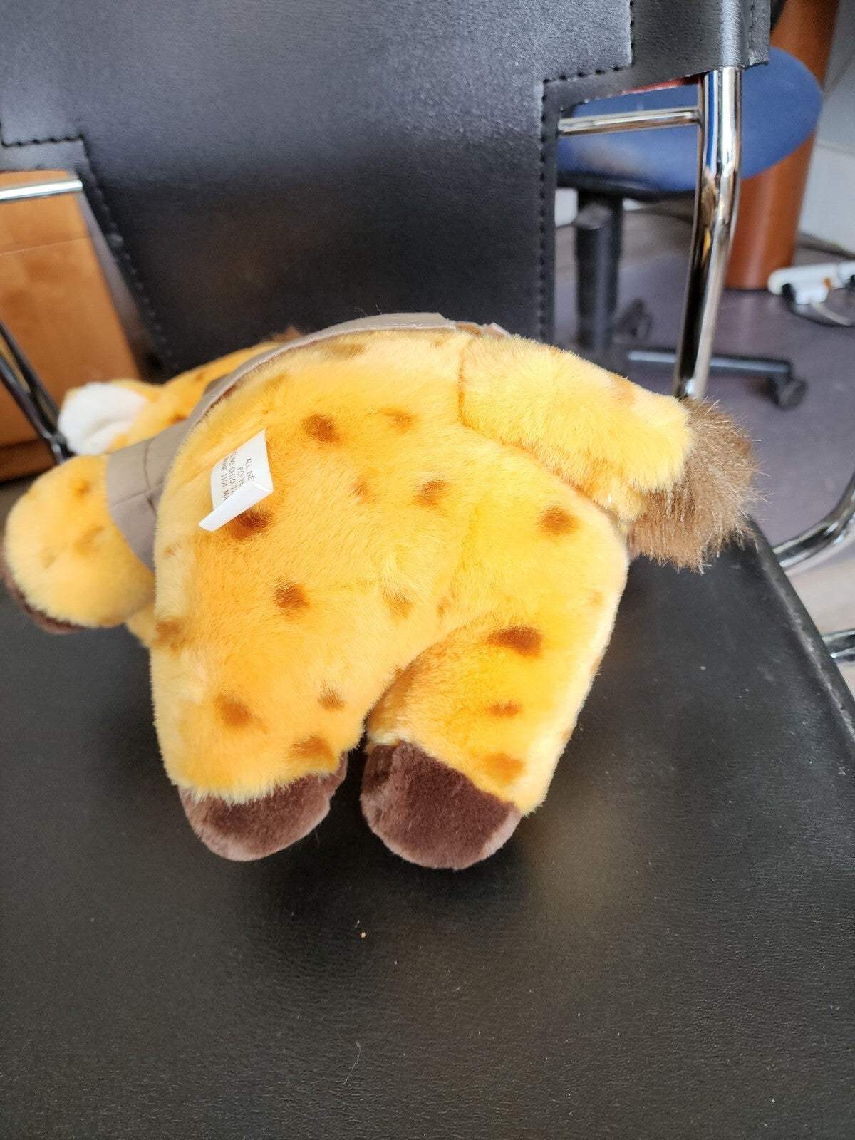 Vtg CHOSUN Safari Hunter Giraffe Plush Animal 13"