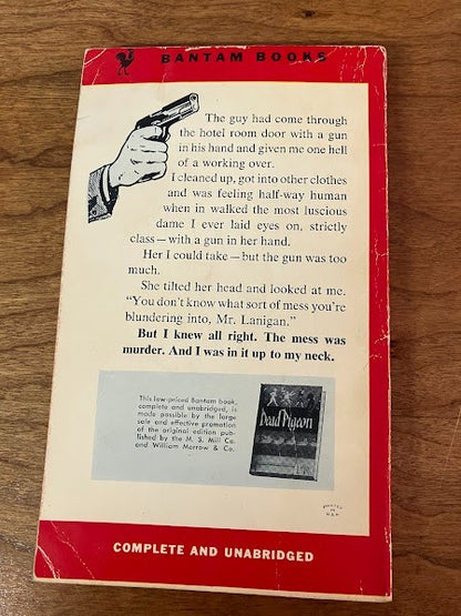 Bantam Book - Dead Pigeon - Robert P Hansen