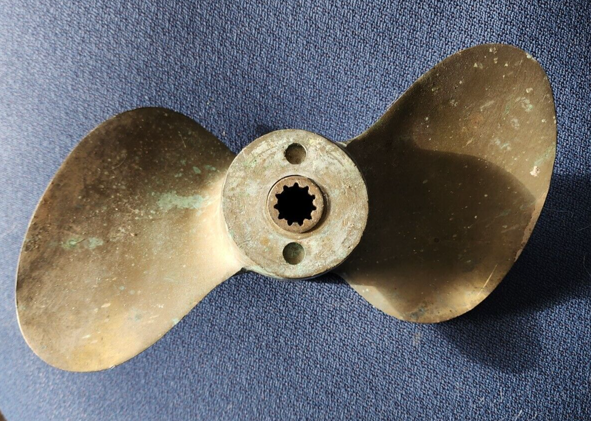 2 Blade brass Quick Silver boat prop 723586A2-11 Vintage