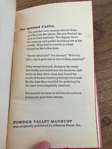 Pocket Books - Powder Valley Plunder by Peter Field