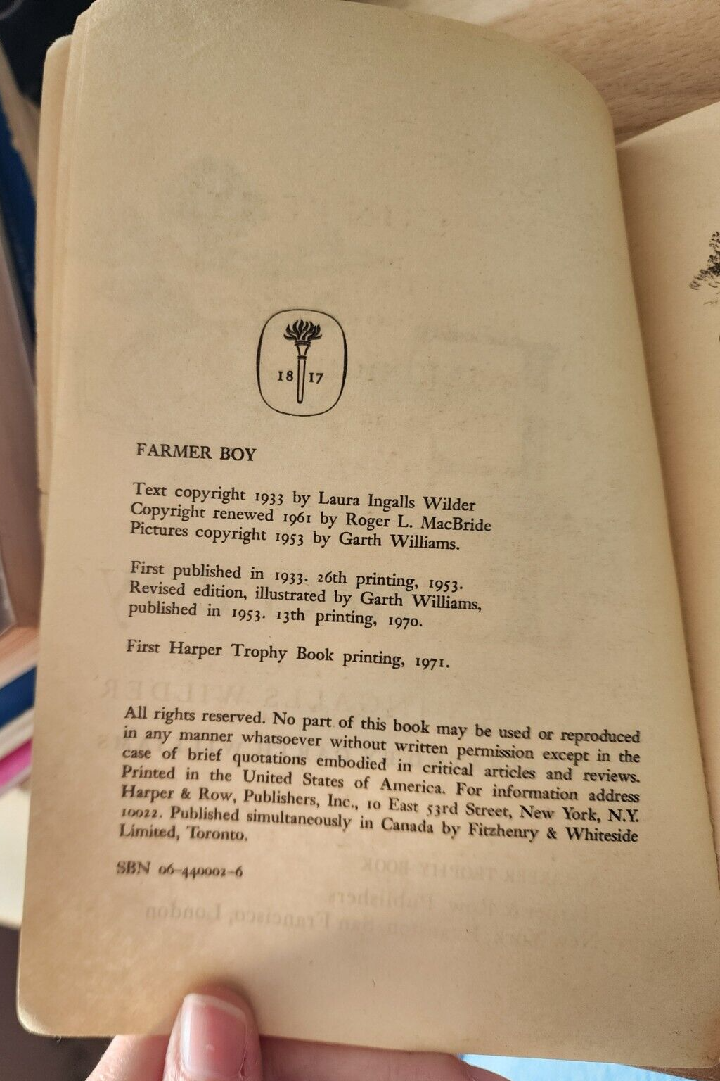 Vintage  paperback Farmer Boy - Laura Ingalls Wilder - 1971 Printing