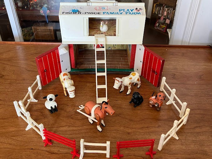 Fisher Price Little People PLAY FAMILY FARM BARN