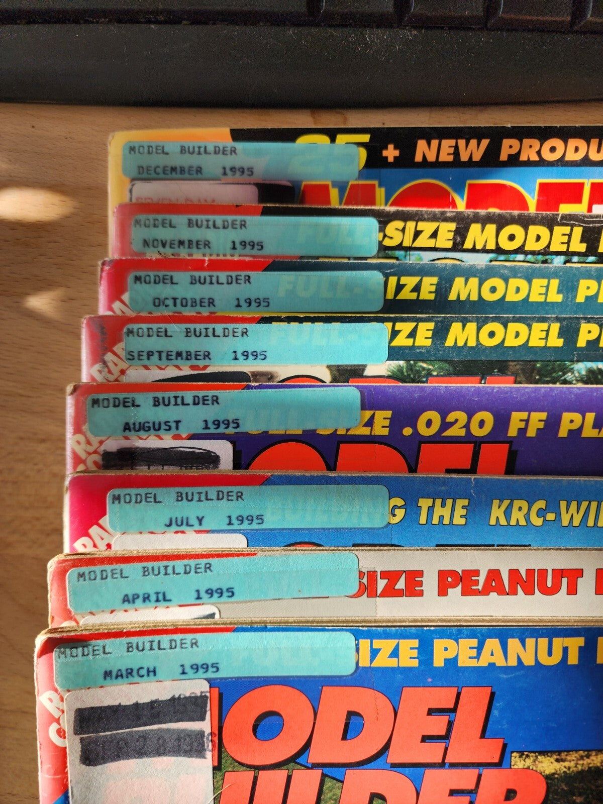 LOT 8 Model Builder Magazines 1995