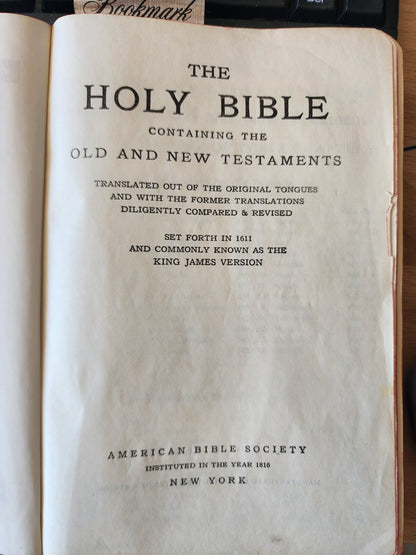 Holy Bible Containing the Old and New Testament by American Bible Society 1952