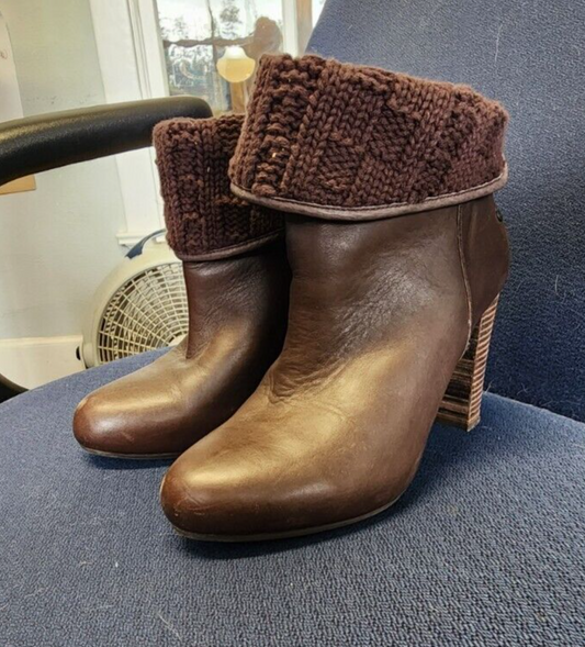 UGG Dandylion Tres Knit Cuff Lamb Lining Brown Ankle Boots Women's 8