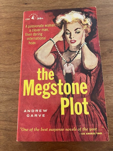 Pyramid Books - THE MEGSTONE PLOT by Andrew Garve