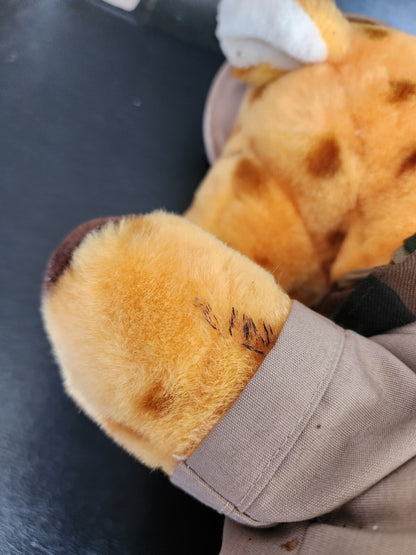 Vtg CHOSUN Safari Hunter Giraffe Plush Animal 13"