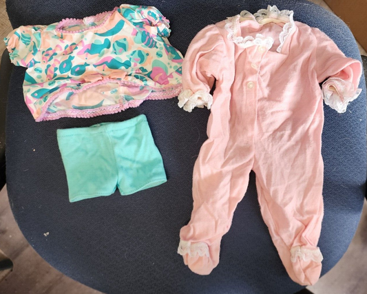 1990 Vintage Cabbage Patch Doll Red Hair Blue Eyes Dimples w/ 5 Outfits