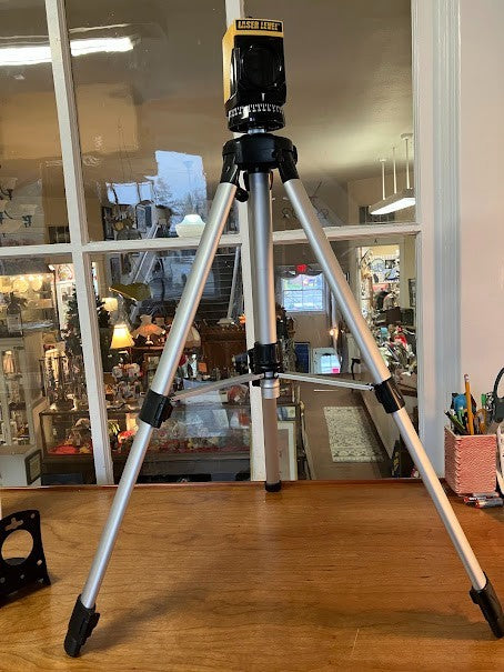 Laser Level with Tripod - UNTESTED