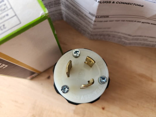 Leviton Black & White Locking Connector 20A 125V 3P4W #2311