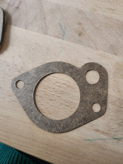 1965 FORD WATER OUTLET GASKET no. 13815 Qty. 1