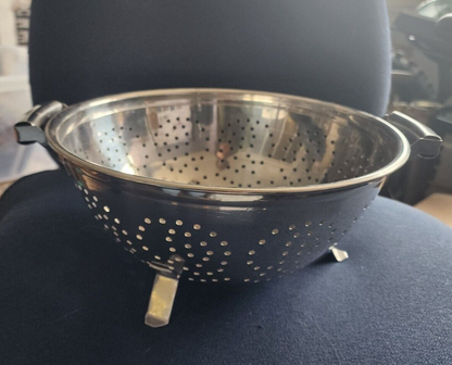 Cuisine Cookware's World Class 18/8 Stainless Steel Colander Strainer