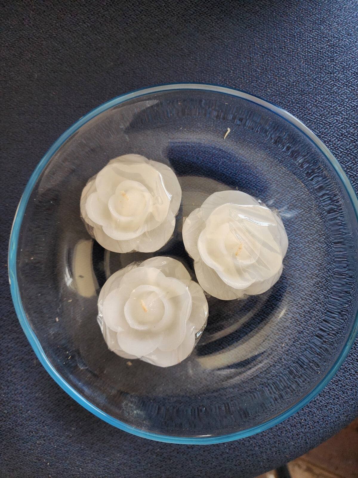 Home harmonies Azure Floating Rose Candle set NEW!