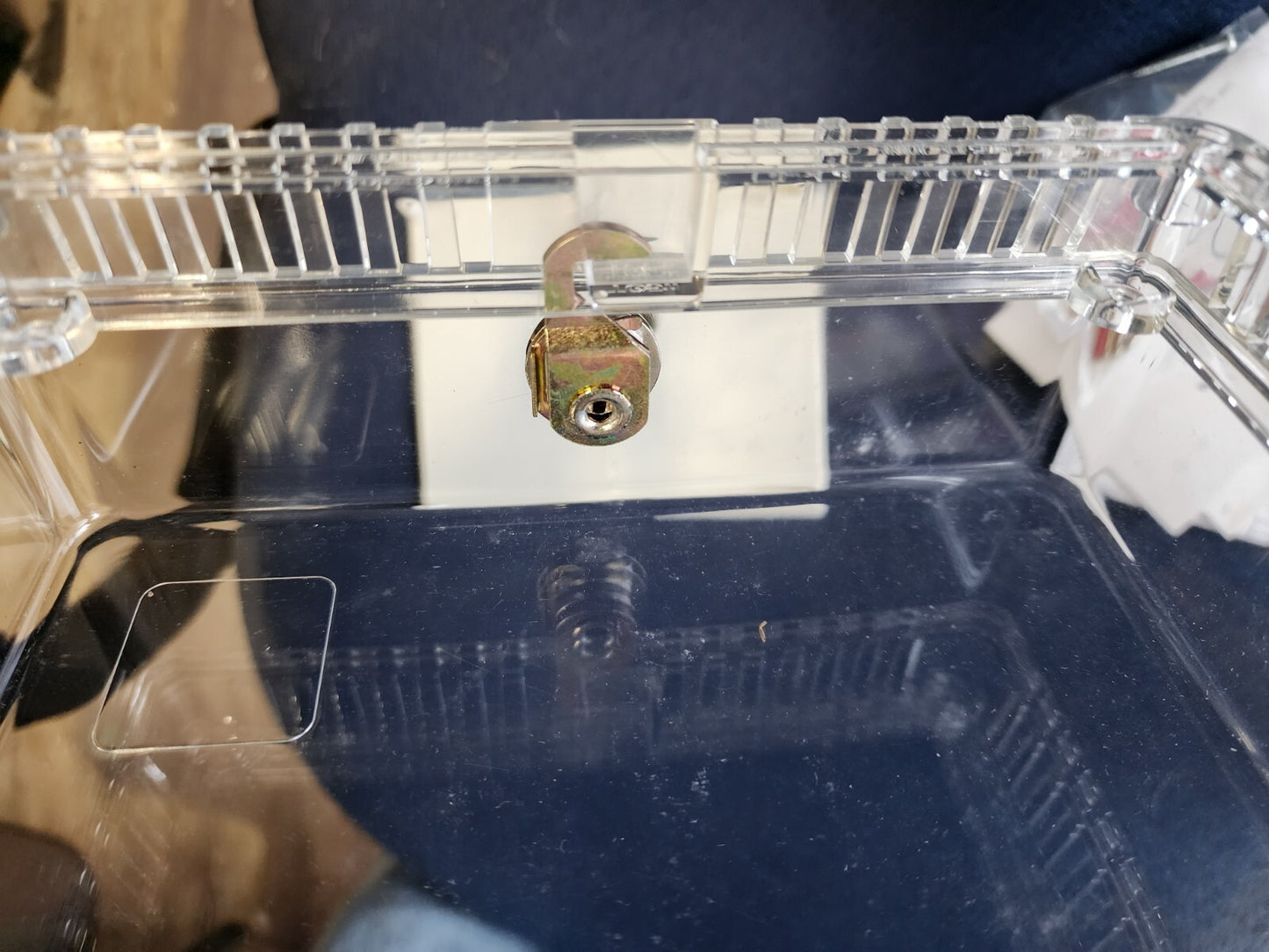 New w/ box Honeywell TG511A 1000 Versaguard Universal Thermostat Guard