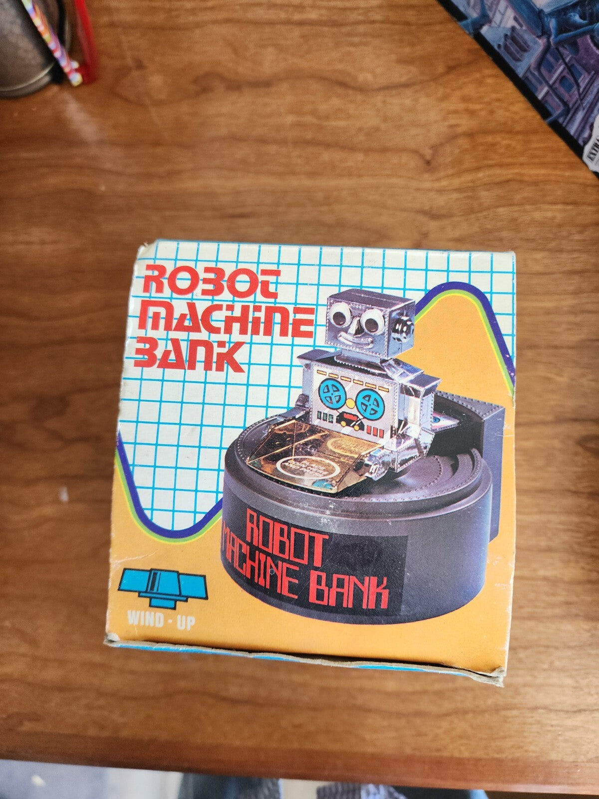 Wind Up Action Robot Machine Bank Hong Kong Toy