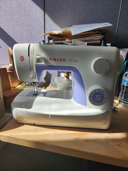 Singer 3200 Sewing Machine