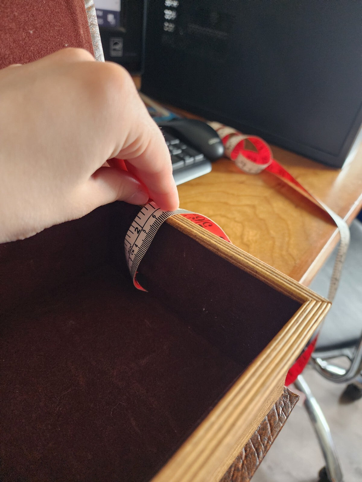 Hidden Compartment Faux Book Magnet Close Lined Secret Cache