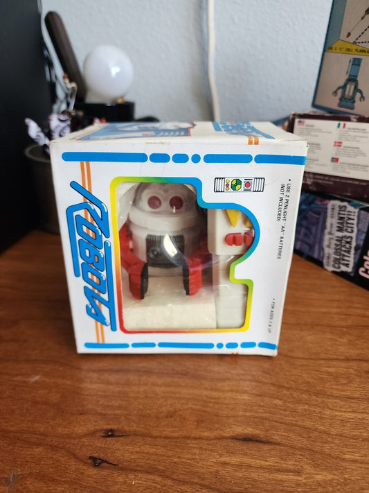 Robots Remote Control Battery Operated Moves Forwards & Backwards Vintage NIB