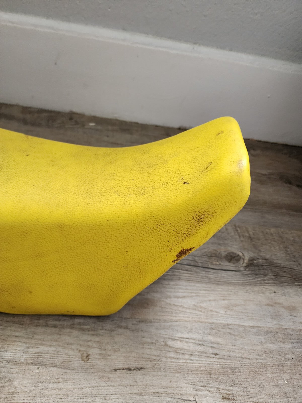 USED OEM 90-95 SUZUKI YELLOW SEAT