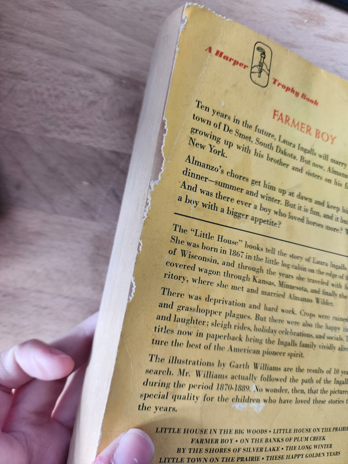 Vintage  paperback Farmer Boy - Laura Ingalls Wilder - 1971 Printing