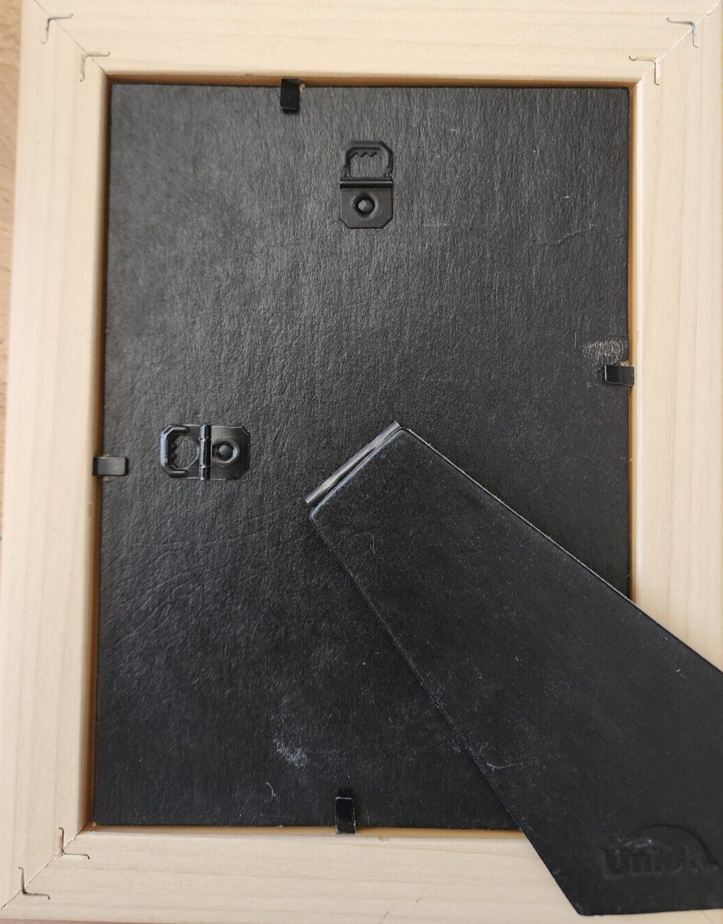 Uniek frame 7 x 9" Free Standing Easel Portrait or Landscape