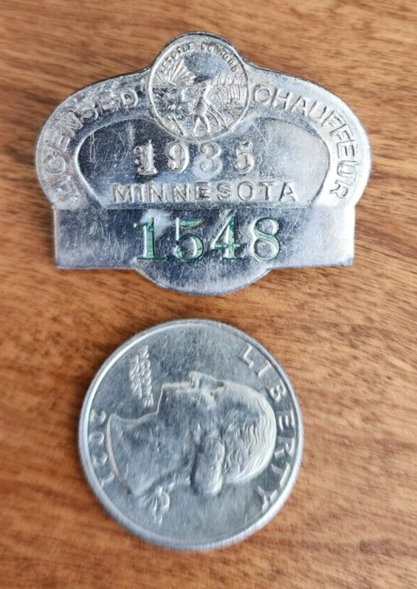 1935 Minnesota Chauffeur License Metal #1548 Vtg Pin