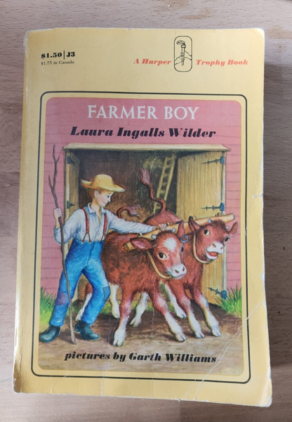 Vintage  paperback Farmer Boy - Laura Ingalls Wilder - 1971 Printing