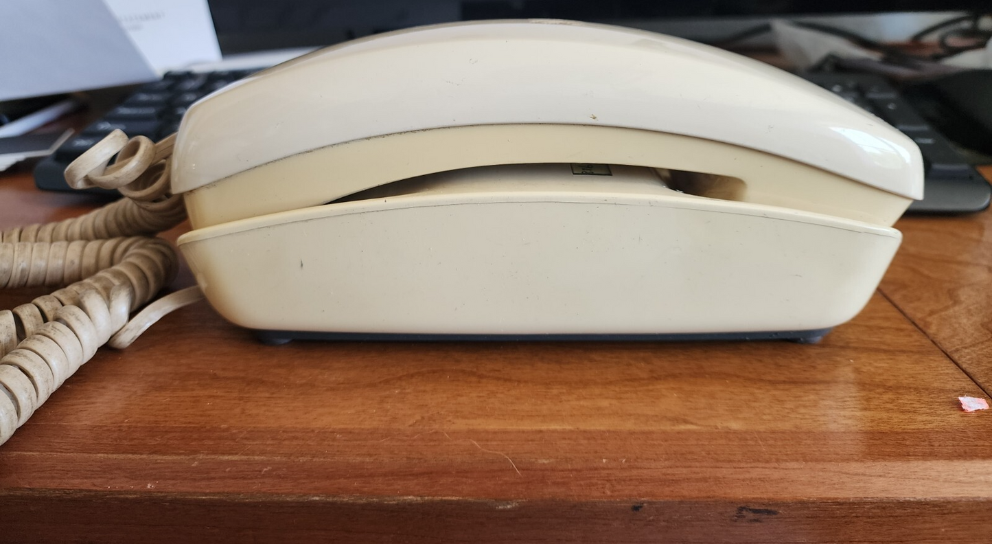 Vtg Western Electric Trimline Telephone