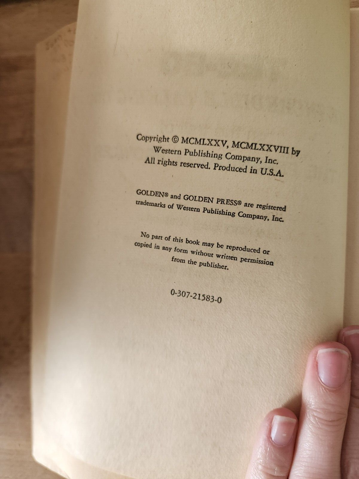 TEE-BO The Incredible Talking Dog and The Persnickety Prowler