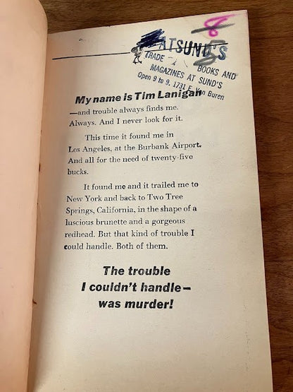 Bantam Book - Dead Pigeon - Robert P Hansen