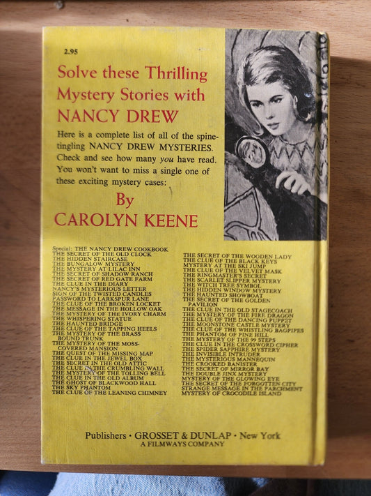 The Message in the Hollow Oak (Nancy Drew #12) by Carolyn Keene - 1972)