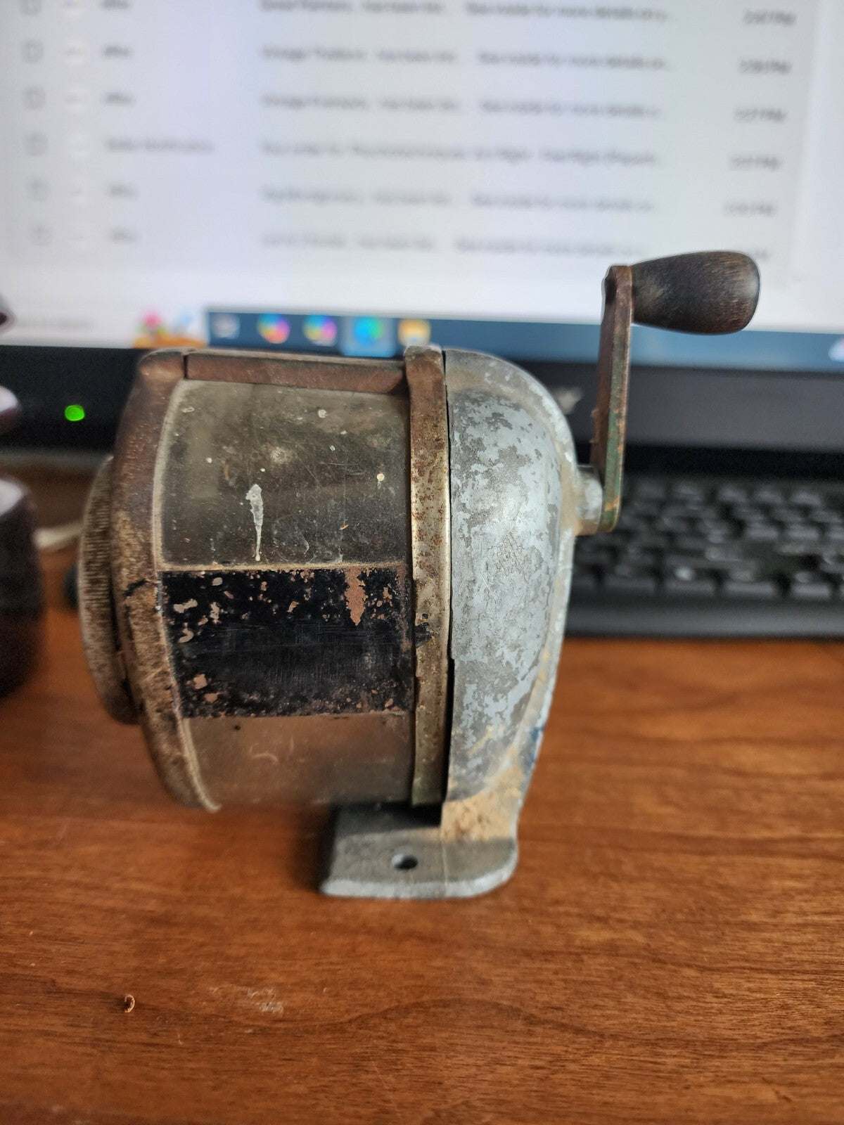 Vintage Boston Model K3 Pencil Sharpener 8 Hole Revolving Screw In Wall