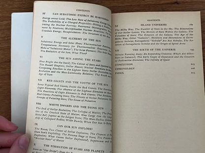 Pelican Books - Mathematician's Delight/The Birth and Death of the Sun-lot of 2