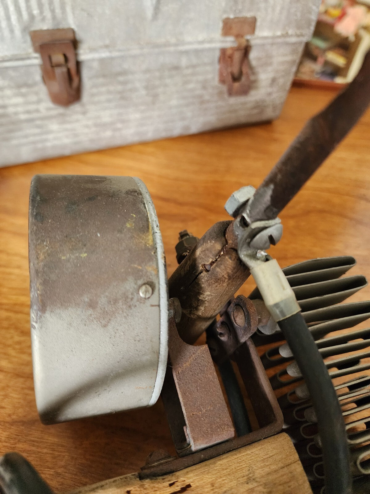 Vtg Hoyt Model No. BT-2A 6 & 12 Bolt Dynamic Battery Loadmaster Tester