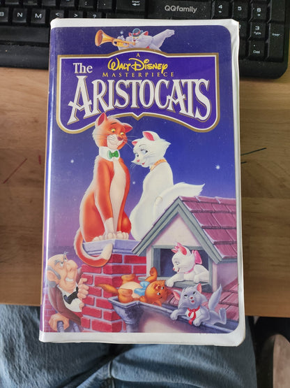 WALT DISNEY VHS LOT-Aristocats, the Rescuers, Lion King, Aladdin King of Thieves
