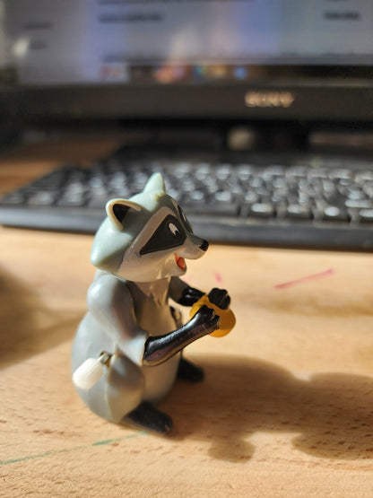 Vtg Disney Pocahontas Meeko Wind-Up Racoon Burger King Figure 1995