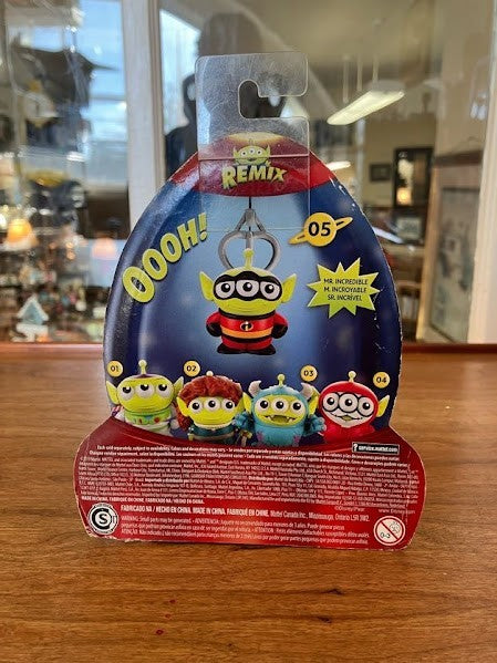 Disney Pixar Alien - Remix Mr. Incredible Figure
