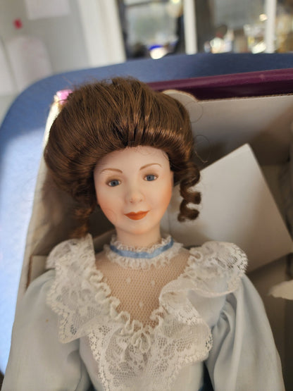 Loving Steps Sandra Kuck's Precious Moments Of Motherhood