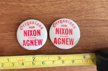 Pair of Oregonians For Nixon Agnew Pinback Buttons