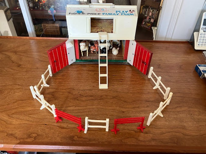 Fisher Price Little People PLAY FAMILY FARM BARN