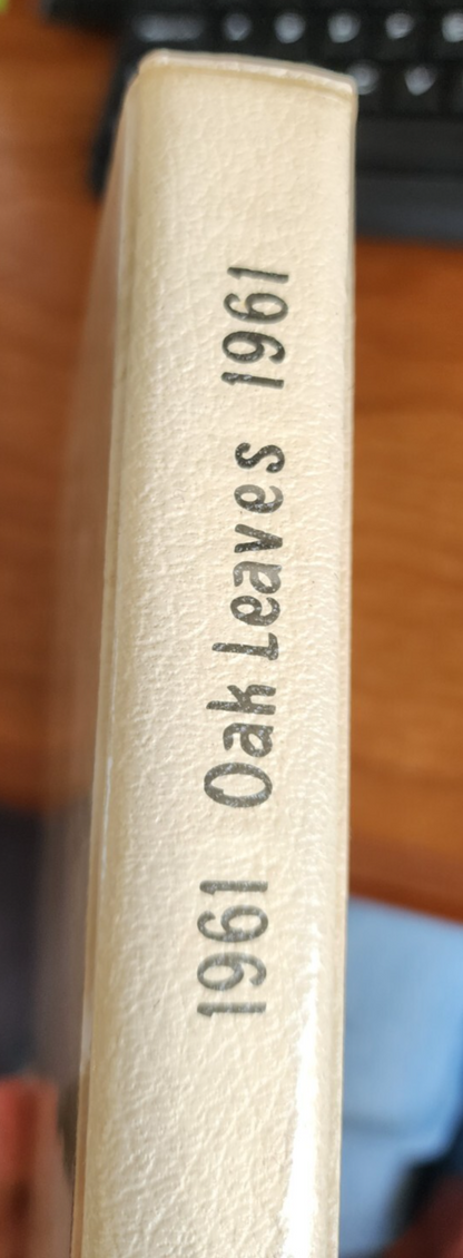 1961 Linfield College Yearbook, McMinnville Oregon, Oak Leaves