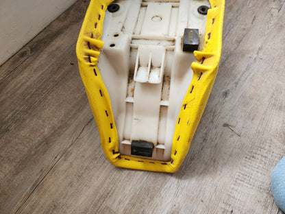 USED OEM 90-95 SUZUKI YELLOW SEAT