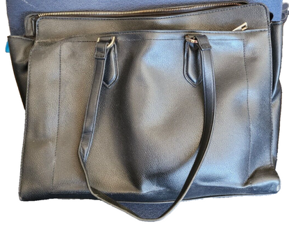 A NEW DAY BRAND WOMENS BLACK PURSE  PREOWNED FAUX LEATHER 