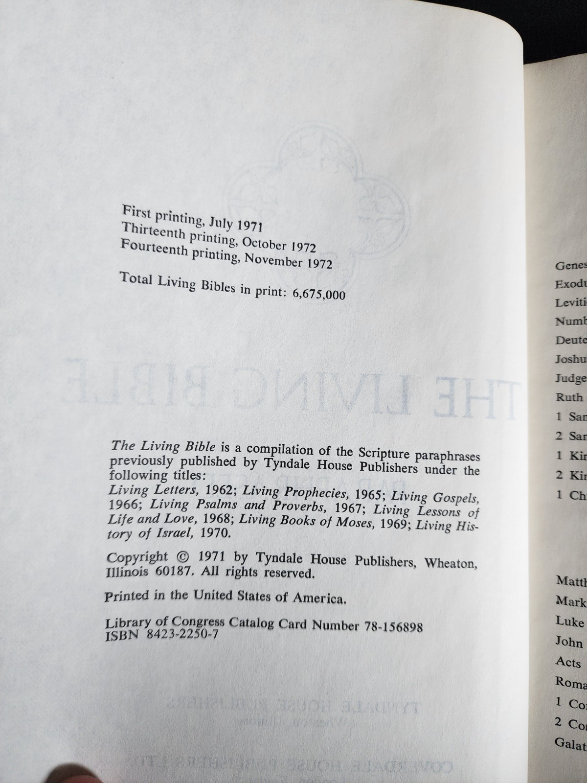 The Living Bible Paraphrased - Kenneth N. Taylor