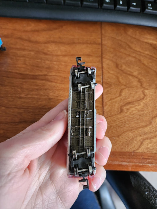 N Scale Con-Cor Dubuque Packing Company 40' Steel Reefer #63648