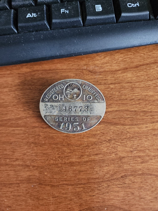 VINTAGE CHAUFFEUR 1948 OHIO REGISTERED LICENSED BADGE 95623