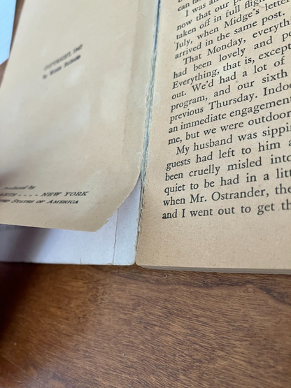 Vintage Paperback - The Men In Her by Marie Blizard