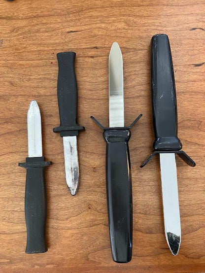 Retractable Plastic Knife Props lot of 4