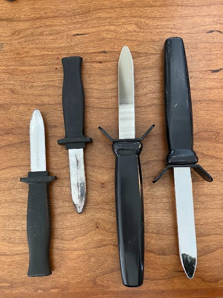 Retractable Plastic Knife Props lot of 4