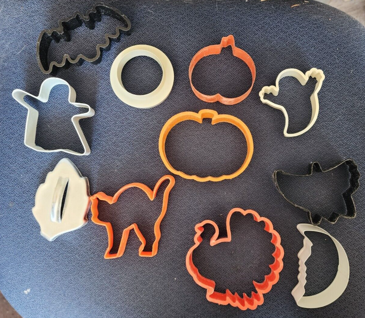 Vintage Lot Of (11) Halloween Cookie Cutters